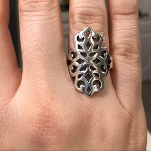 James Avery RETIRED cross ring